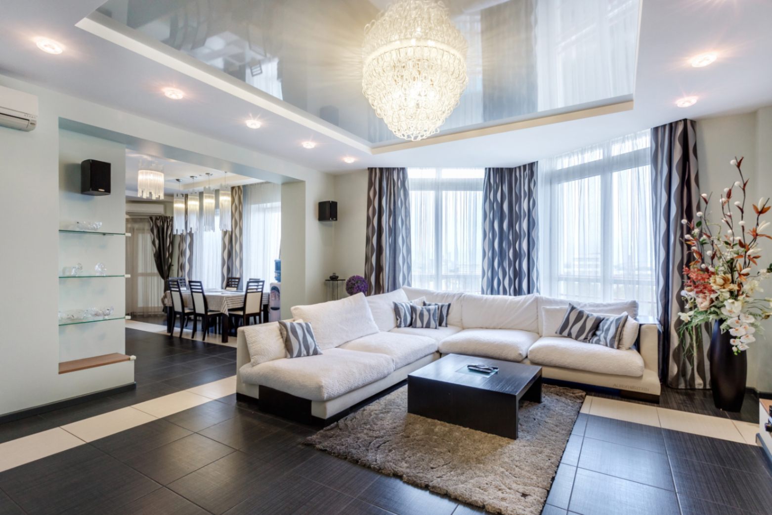 A Complete Guide to Buying Your First Home